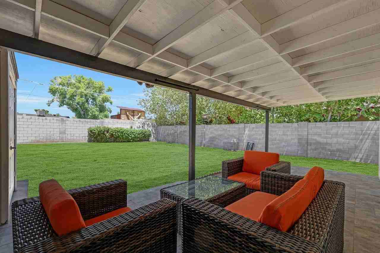 224 W Glenrosa Ave - Photo 3 of 24