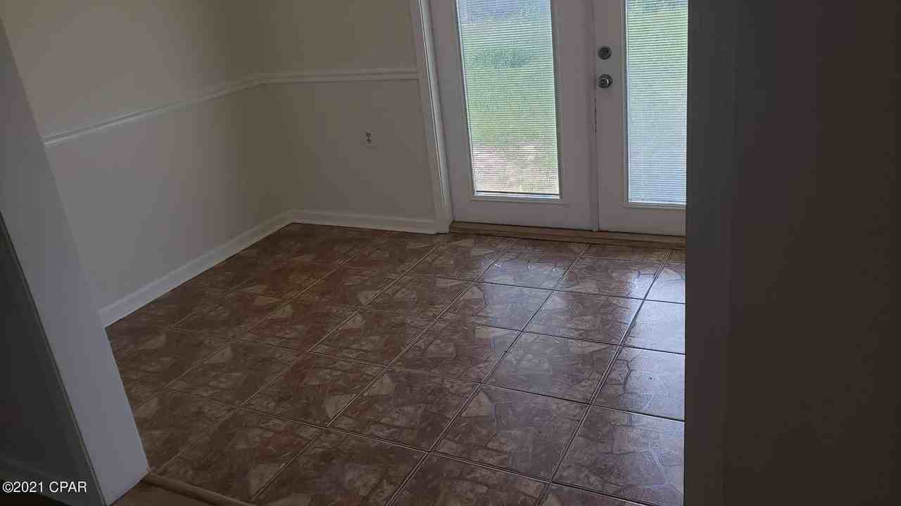 2809 E 17th St - Photo 5 of 11