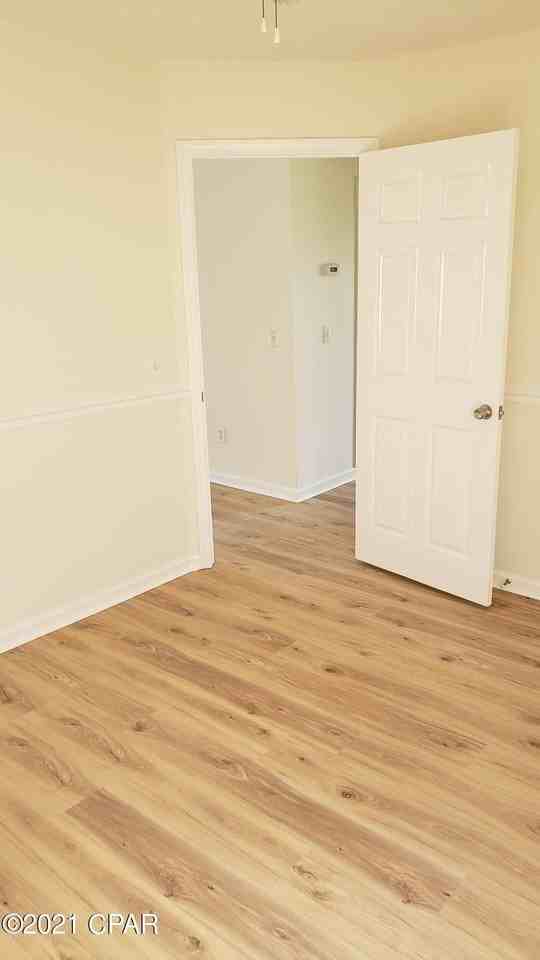 2809 E 17th St - Photo 6 of 11