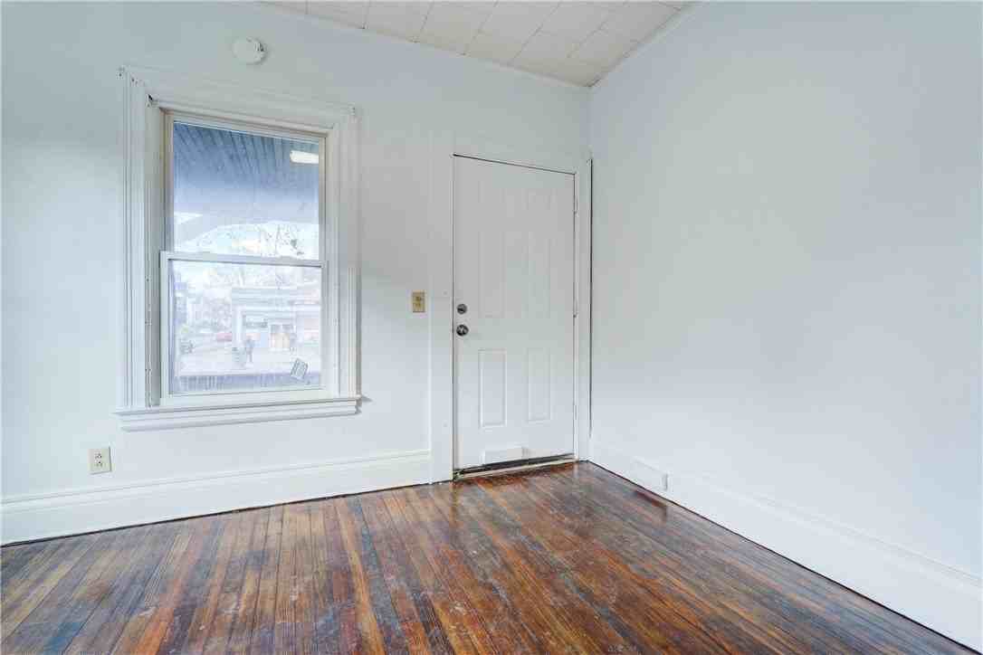 459 Parsells Ave - Photo 5 of 29