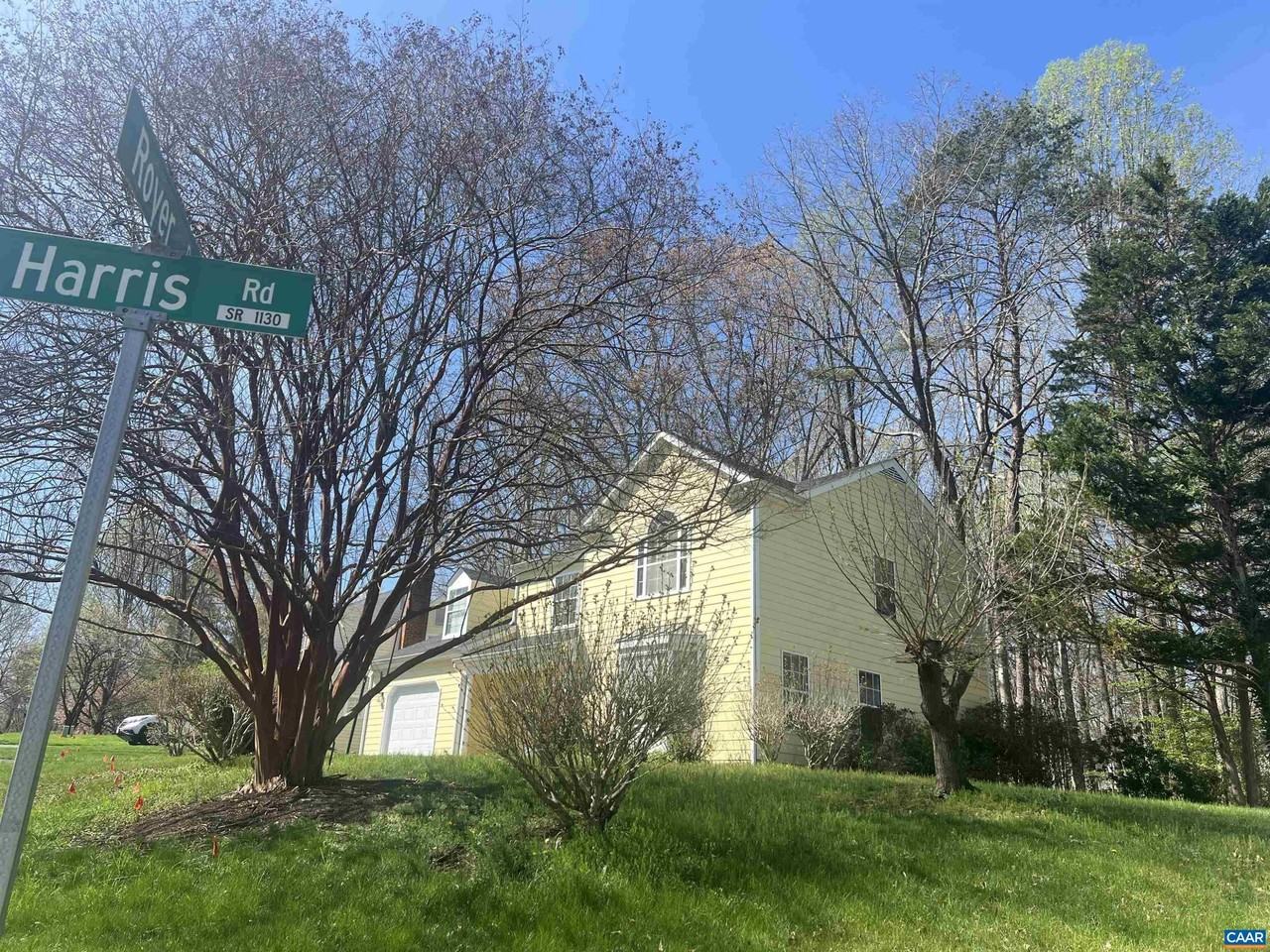 901 Royer Dr - Photo 2 of 4