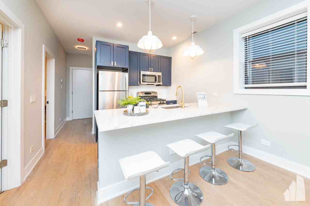 2020 W Montrose Ave #4409-3B - Photo 4 of 15