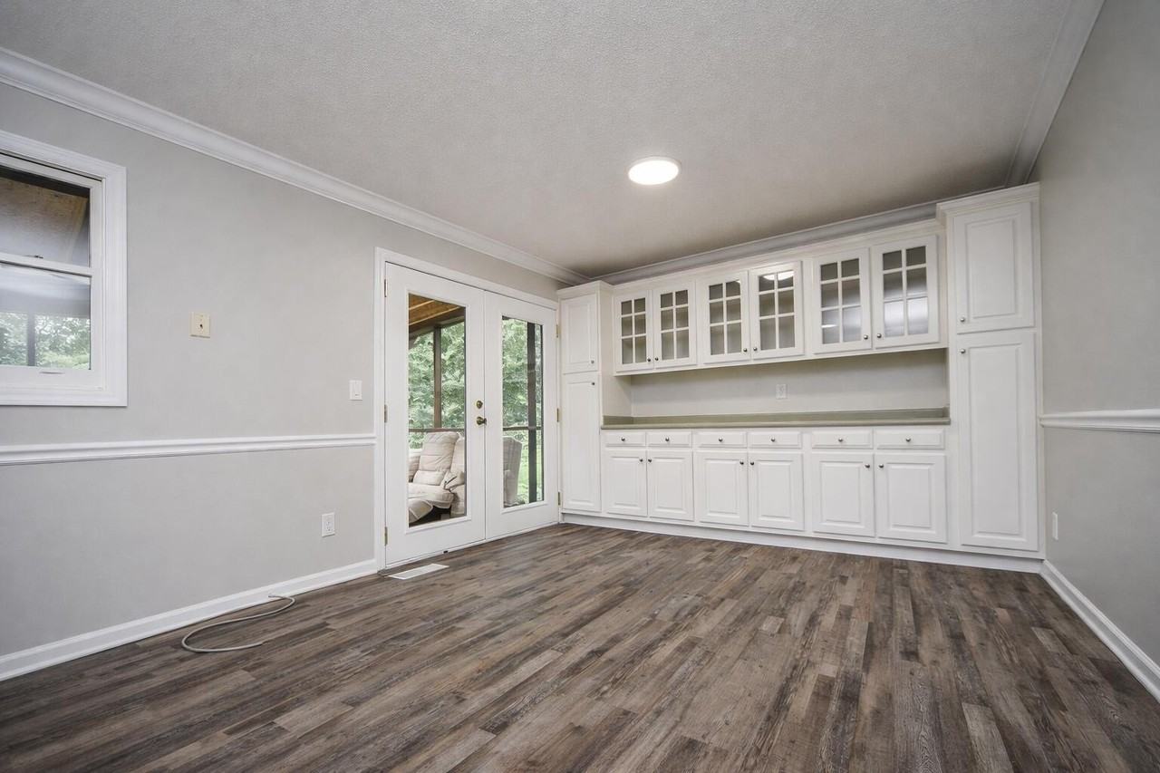 7304 Sterling Rd - Photo 4 of 11