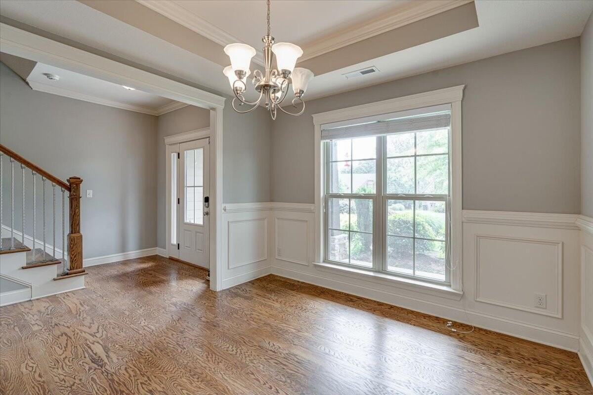 7318 Huntley Ln - Photo 6 of 33