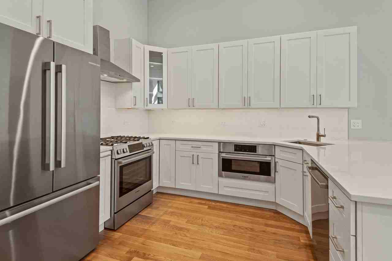 1349 N Noble St #1 - Photo 2 of 24