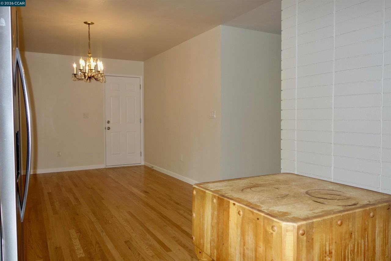 609 Maureen Ln - Photo 5 of 29