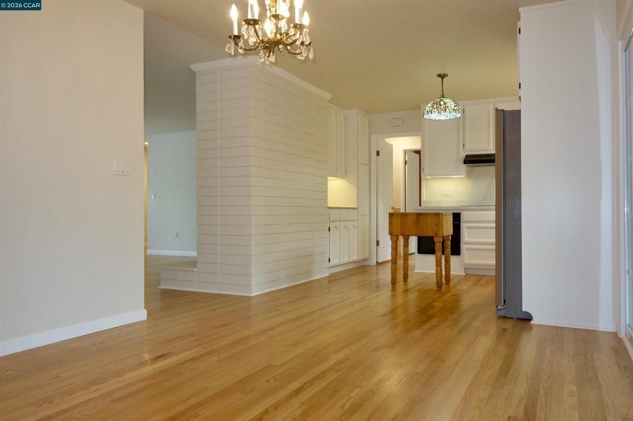 609 Maureen Ln - Photo 6 of 29