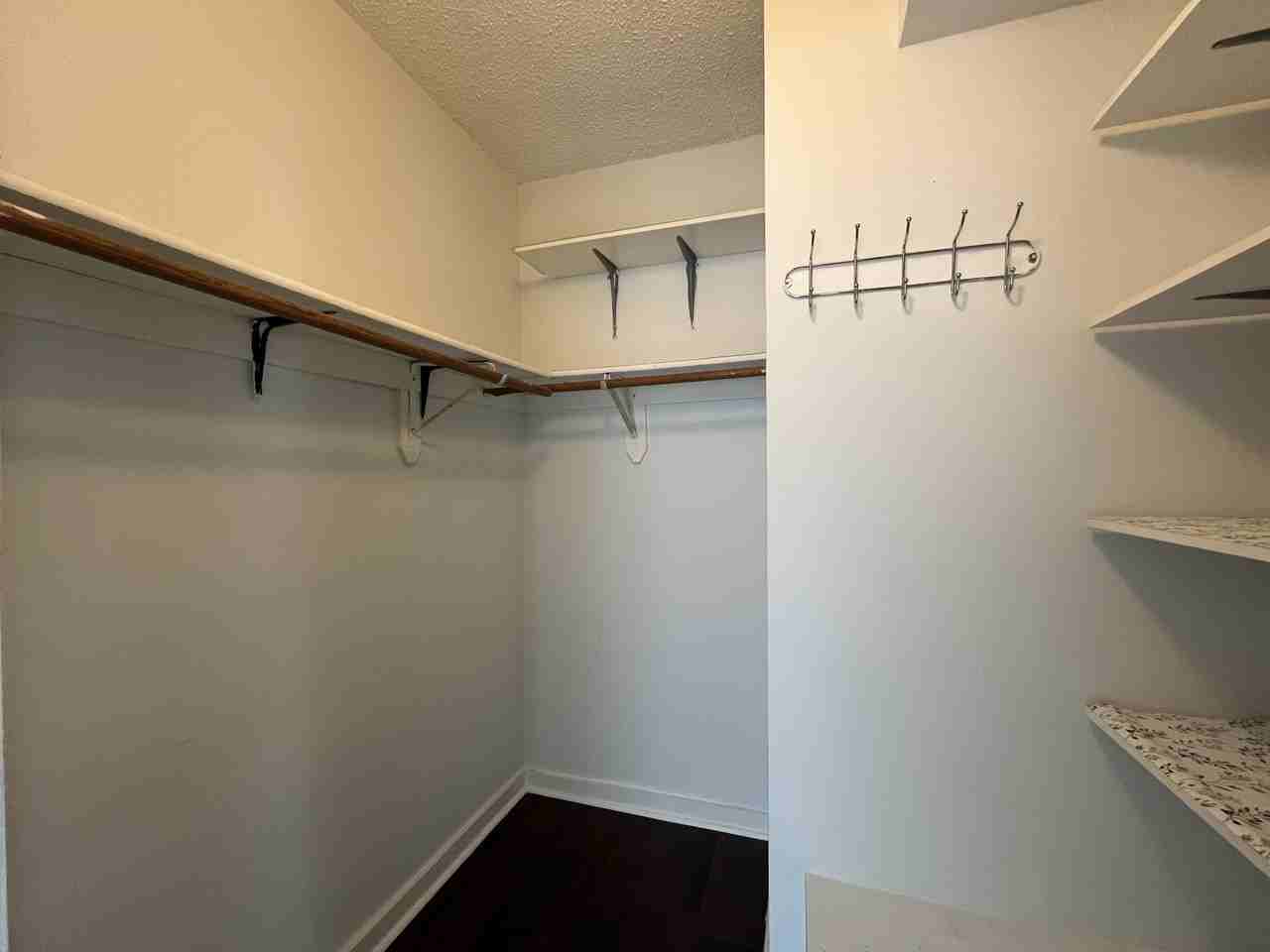 3727 N Pine Grove Ave #306 - Photo 7 of 8