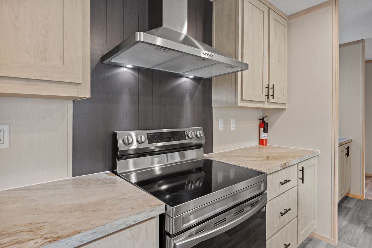 323 Myers Mayo Rd - Photo 7 of 40