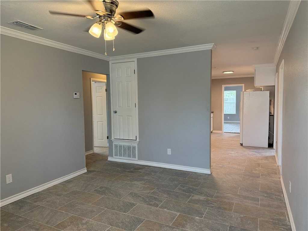 6433 Aspenwood Dr - Photo 2 of 20