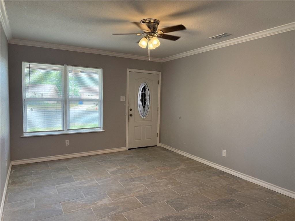 6433 Aspenwood Dr - Photo 3 of 20