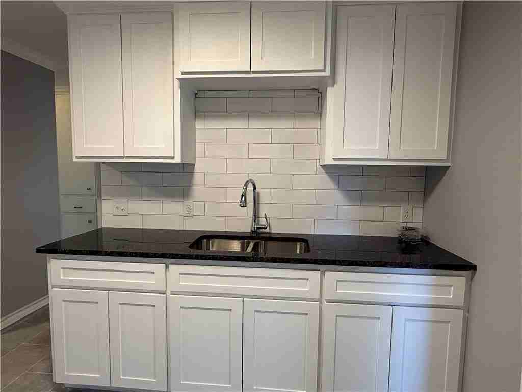 6433 Aspenwood Dr - Photo 5 of 20