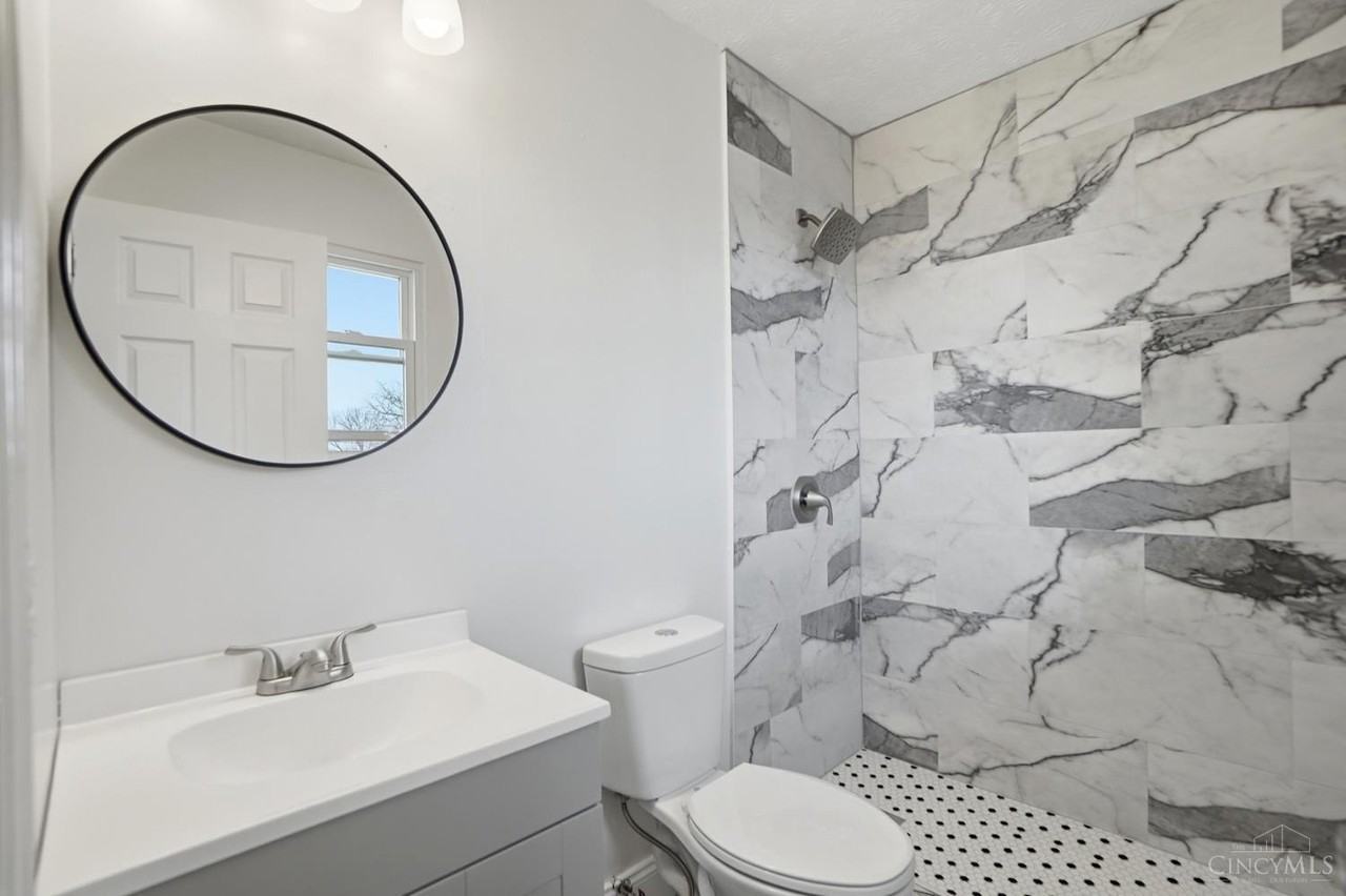 6 Fairborn Ct - Photo 7 of 25