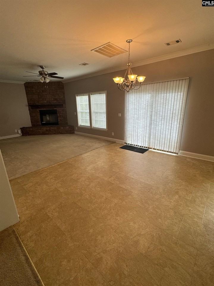 121 Summerfield Dr - Photo 5 of 23