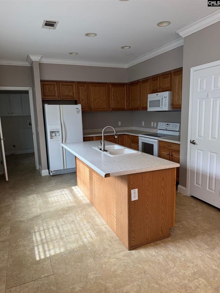 121 Summerfield Dr - Photo 7 of 23