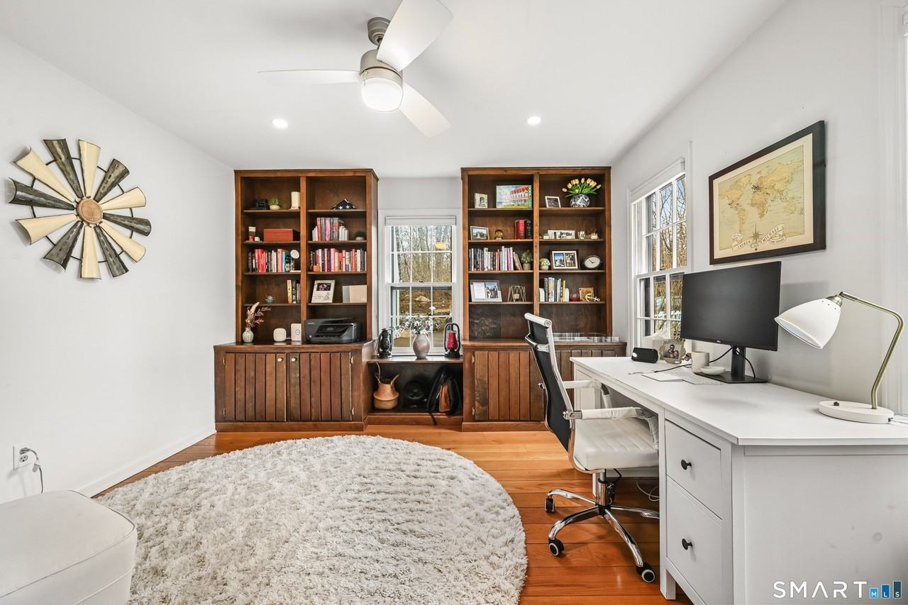 395 Thayer Pond Rd - Photo 4 of 29