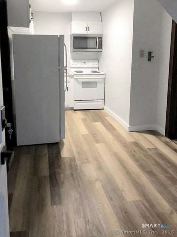 149 E Main St Apt 5 - Photo 2 of 9