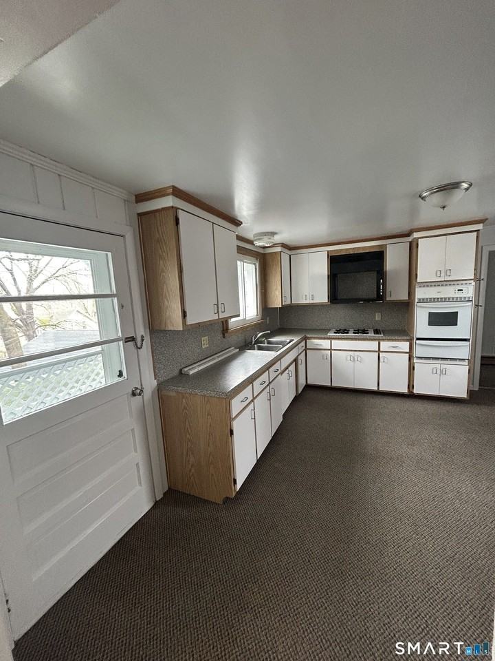 73 Peck St #2 - Photo 5 of 21