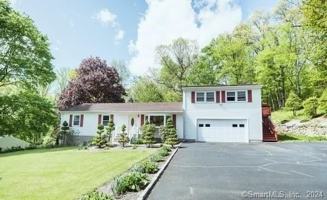 featured image of 51 Plum Tree Ln