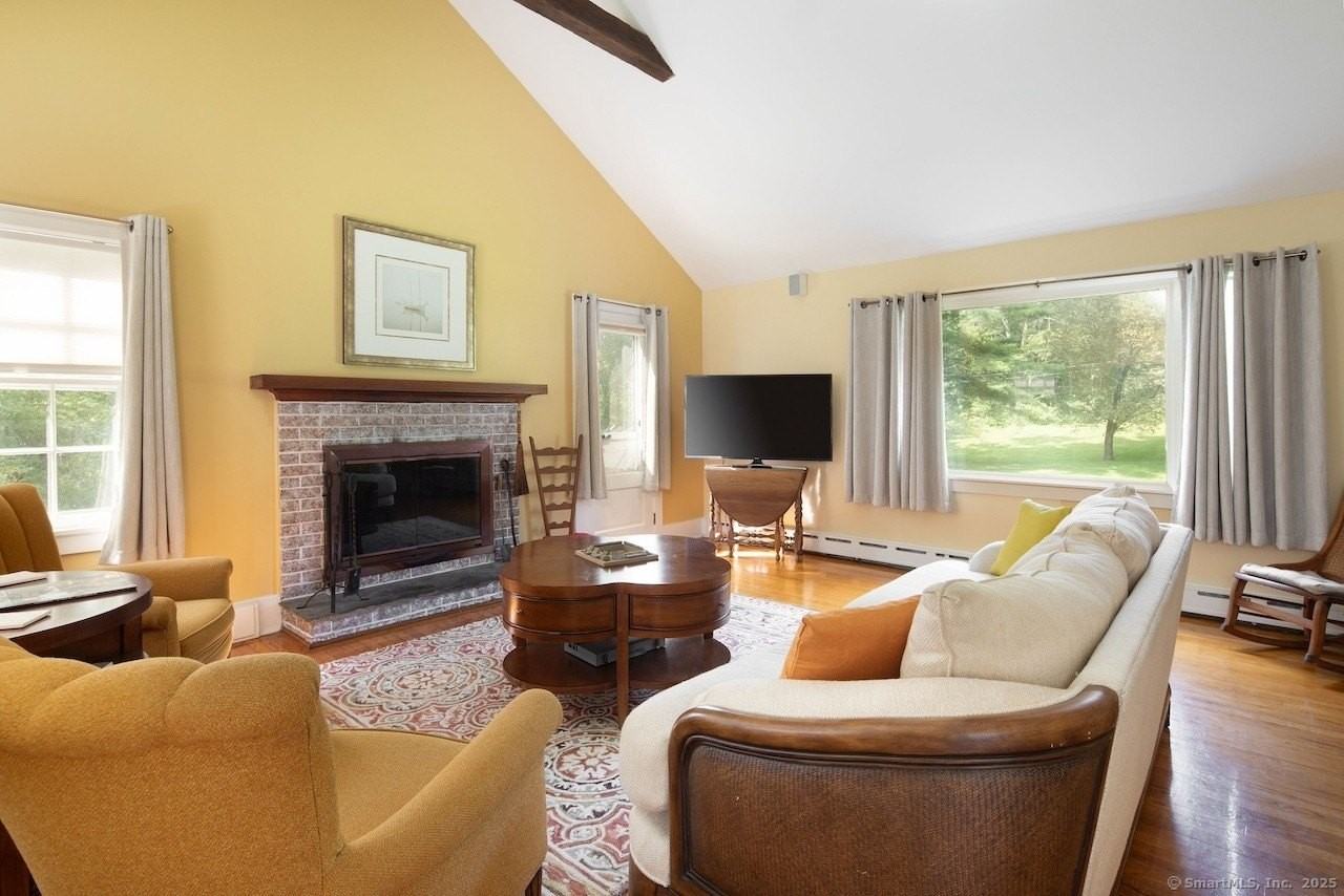 11 Reservoir Rd - Photo 7 of 25