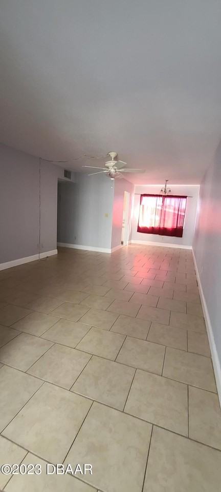 301 Ridge Blvd Unit 1020 - Photo 4 of 12