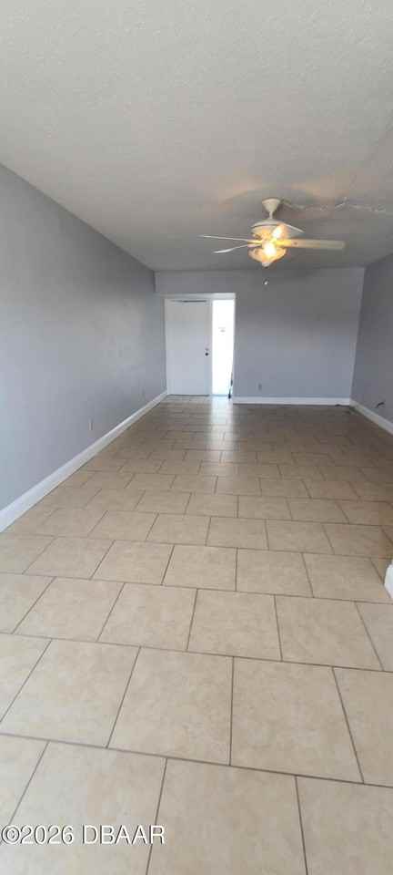 301 Ridge Blvd Unit 1020 - Photo 5 of 12