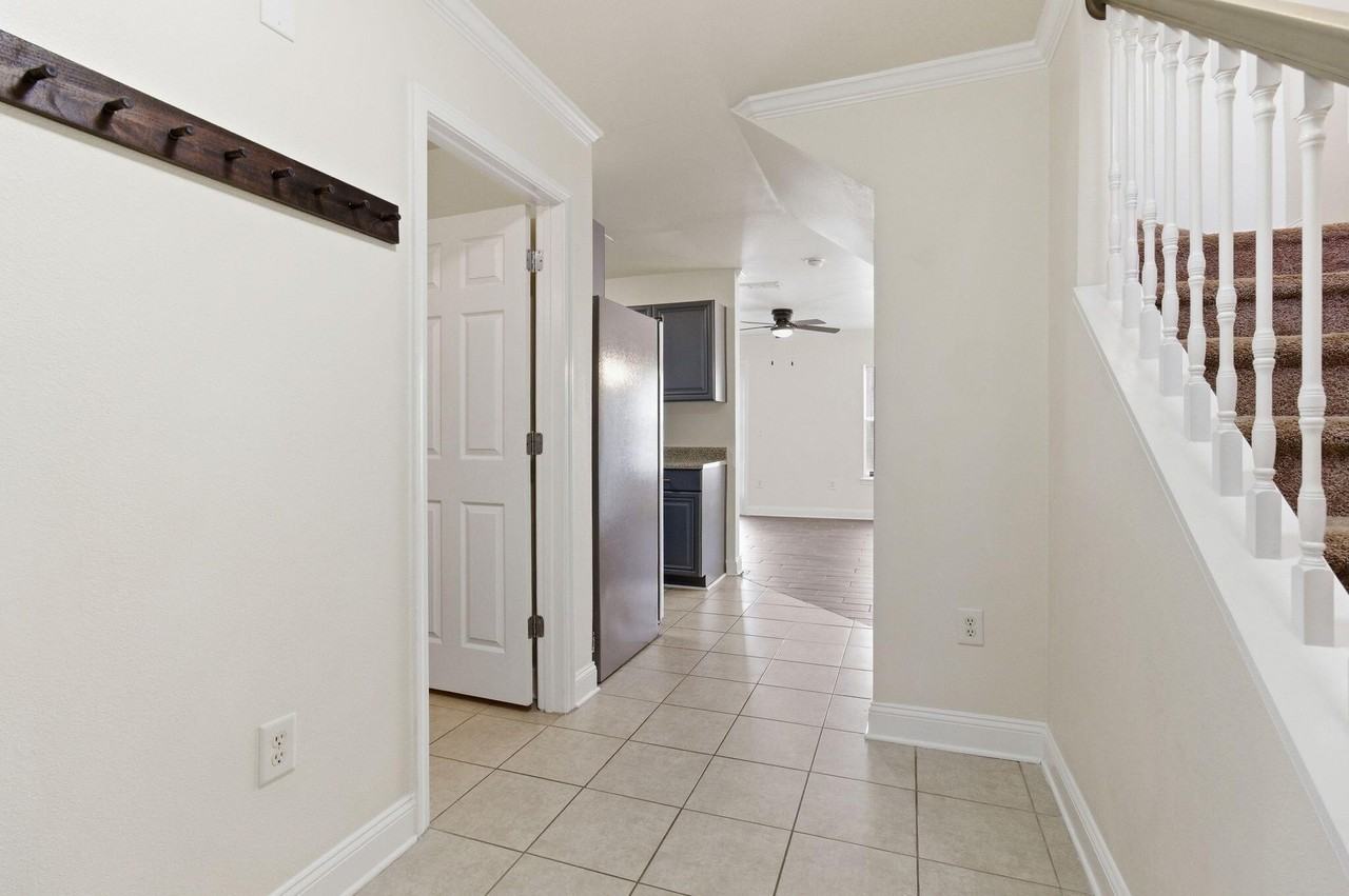 551 Wingspan Way - Photo 4 of 27