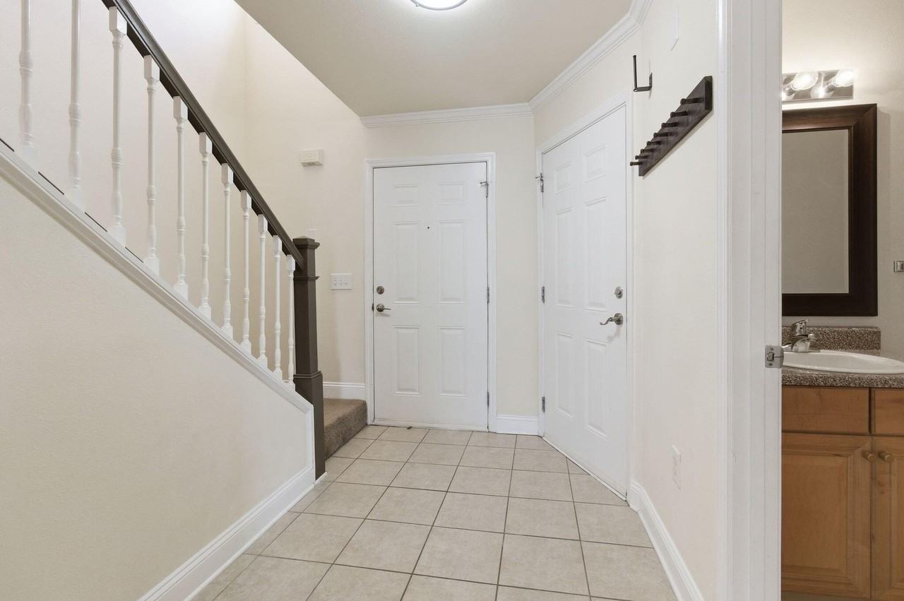 551 Wingspan Way - Photo 5 of 27