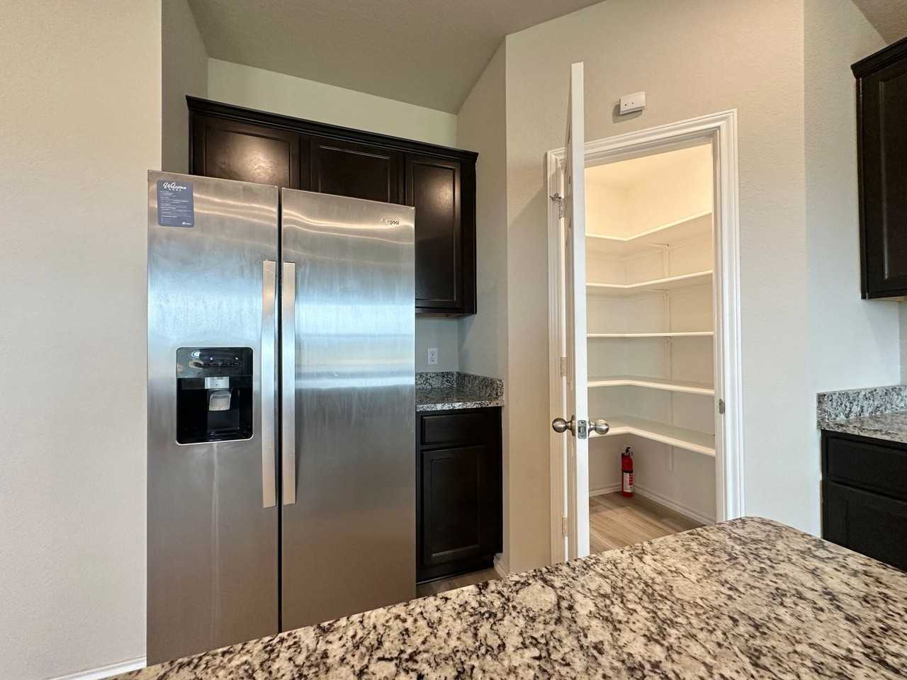 1111 Porterhouse Rd - Photo 7 of 29