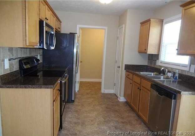 203 Gertie Ct - Photo 3 of 9