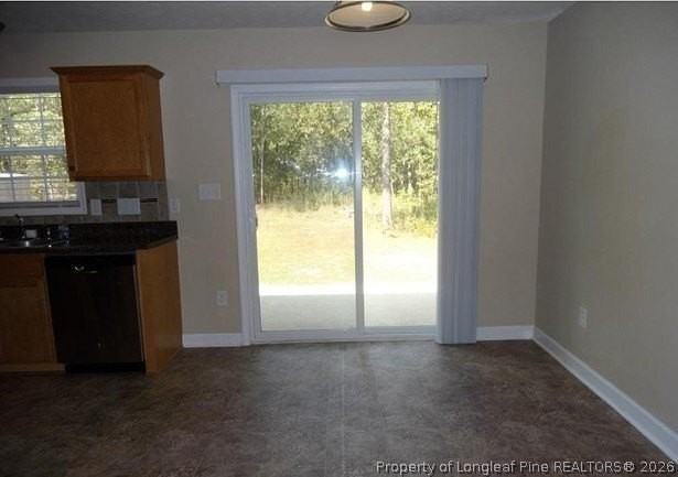 203 Gertie Ct - Photo 4 of 9