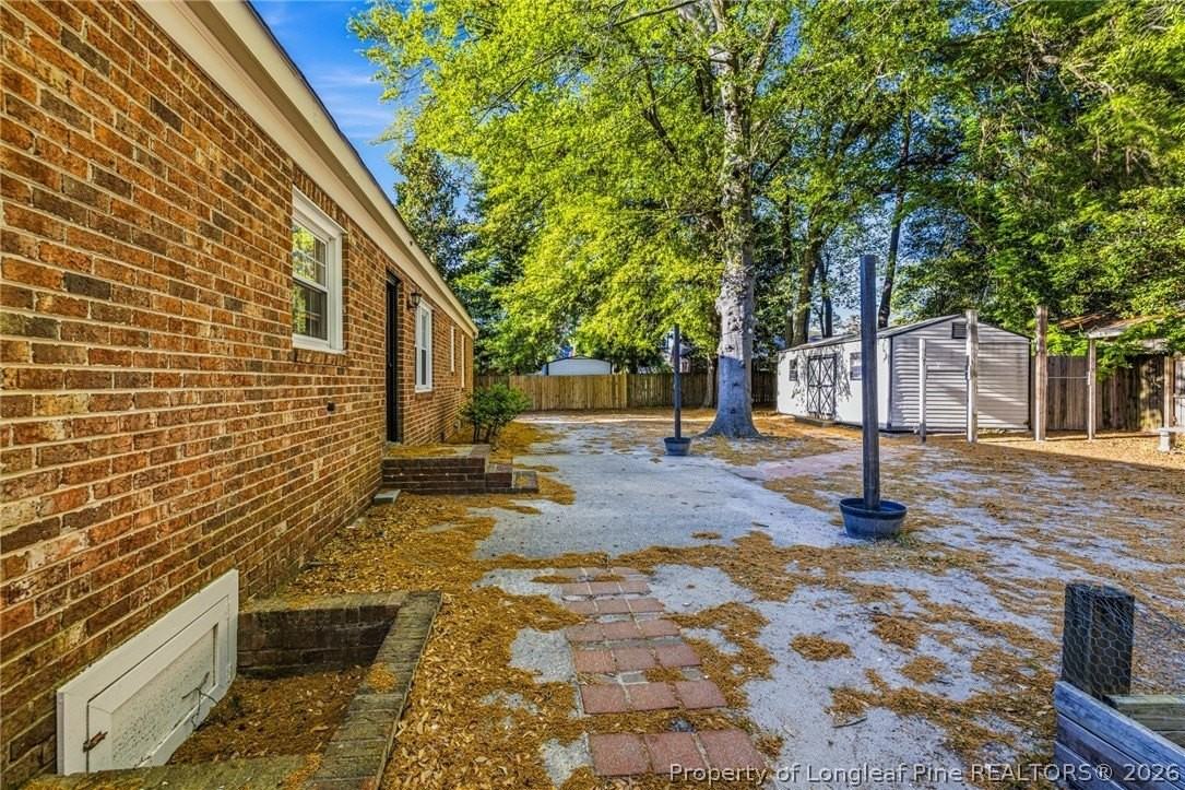 325 Northview Dr - Photo 7 of 39