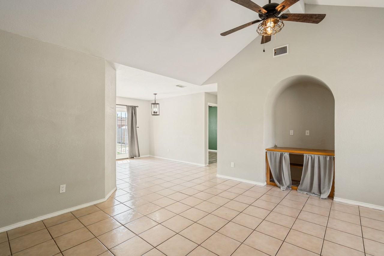 224 Vista Hermosa - Photo 6 of 24