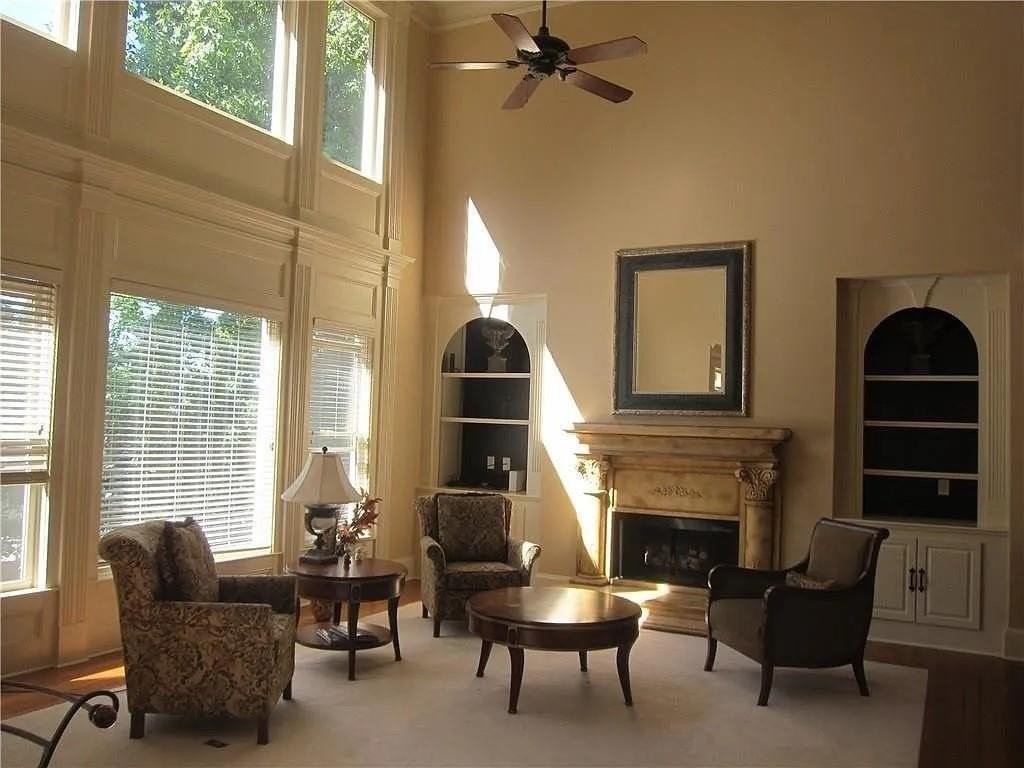 4026 Palisades Main Nw - Photo 3 of 32