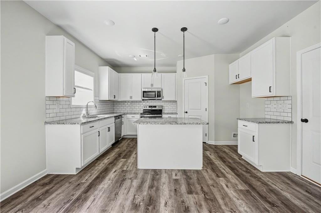 290 Fox Creek Dr - Photo 5 of 22