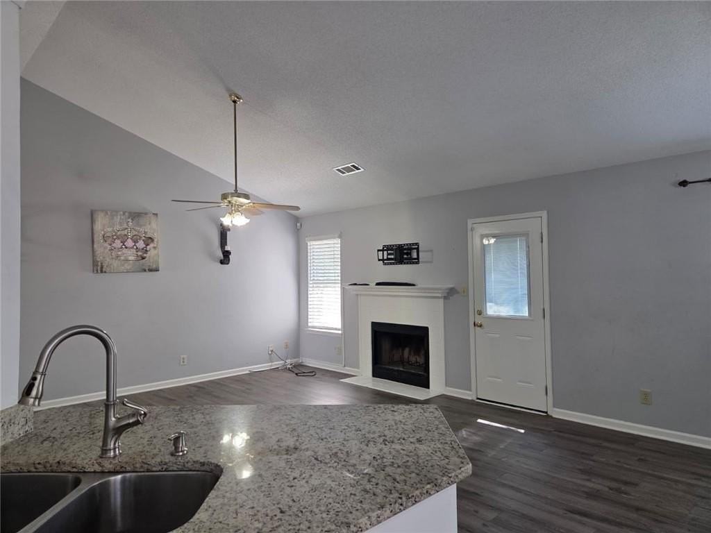 1155 Riverside Trce - Photo 5 of 21