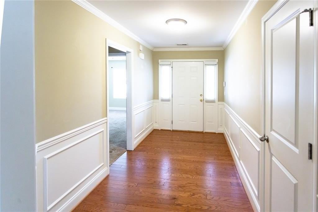 4719 Sweetwater Dr - Photo 2 of 11