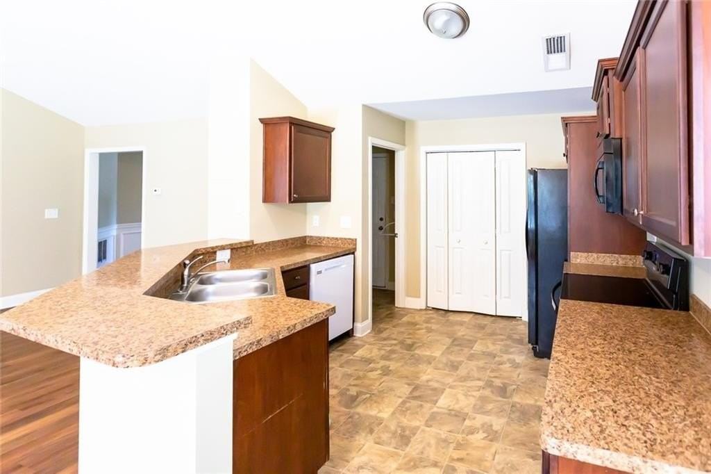 4719 Sweetwater Dr - Photo 5 of 11