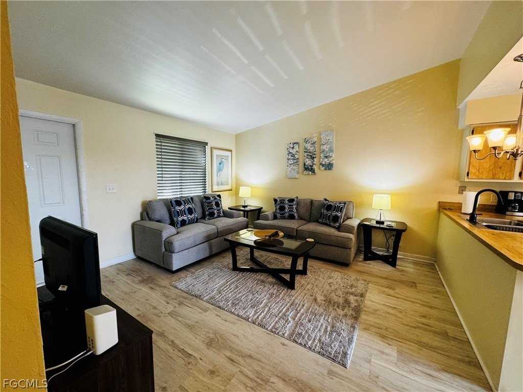 4903 Vincennes St Apt 212 - Photo 3 of 25