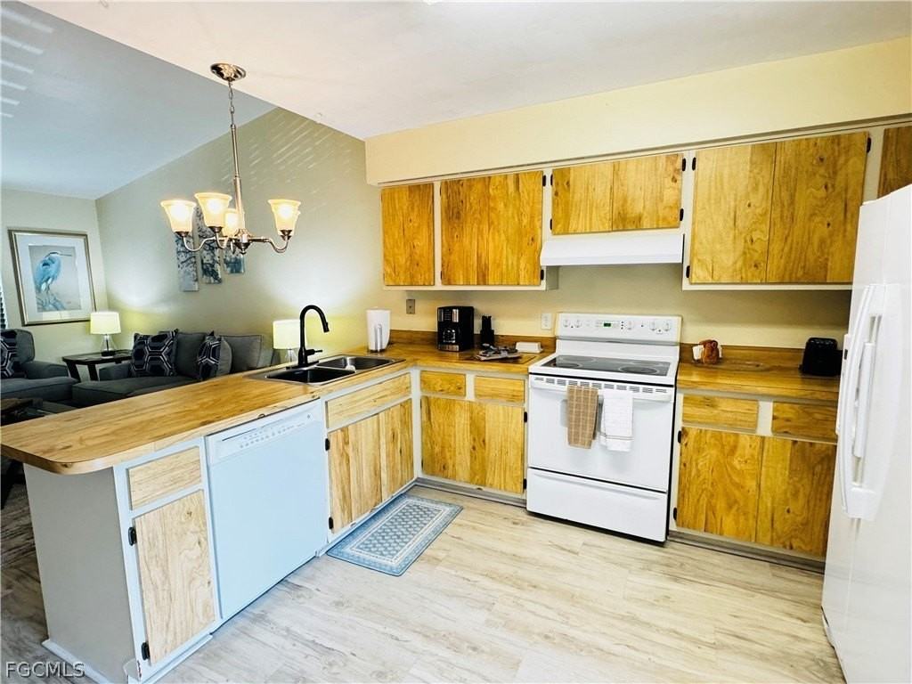 4903 Vincennes St Apt 212 - Photo 7 of 25