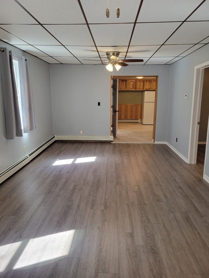 60 Birch Ave S #1 - Photo 5 of 19