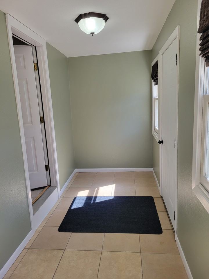 60 Birch Ave S #1 - Photo 7 of 19