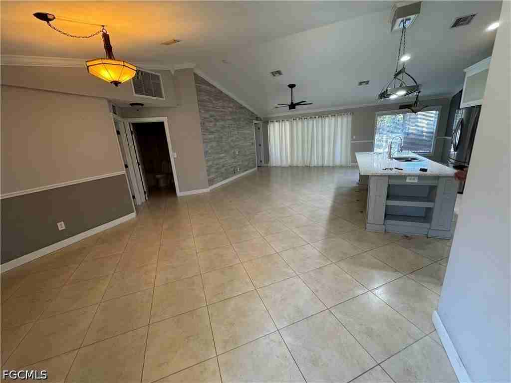 3313 35th St W - Photo 2 of 15