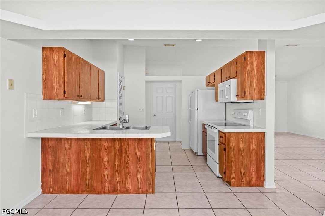 1425 Sw 10th St - Photo 4 of 16