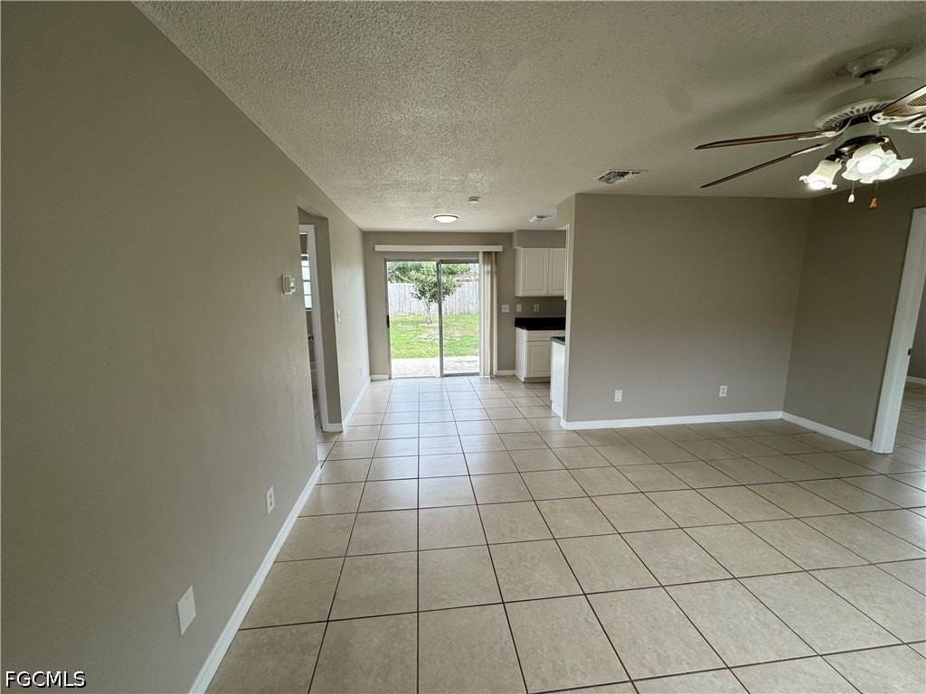 1112 Gifford Ave S - Photo 3 of 18