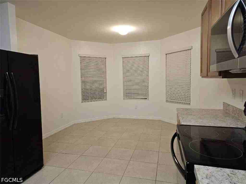 114 Se 3rd St - Photo 5 of 8