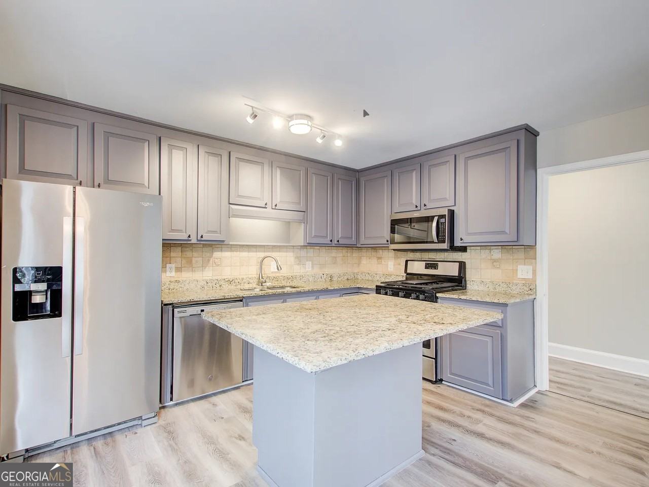 3 S Riversong Ln - Photo 4 of 7