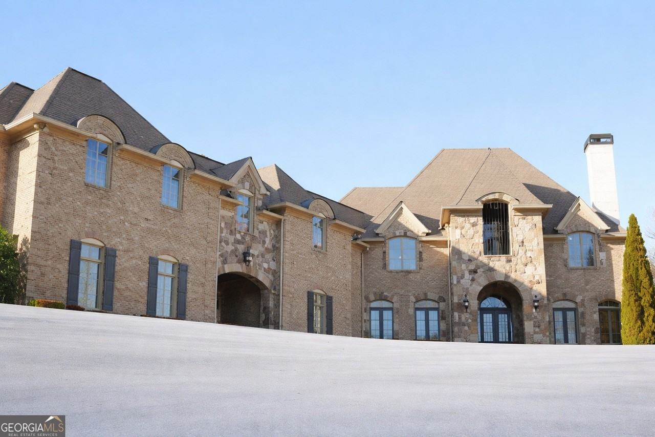 453 Londonberry Rd - Photo 2 of 24