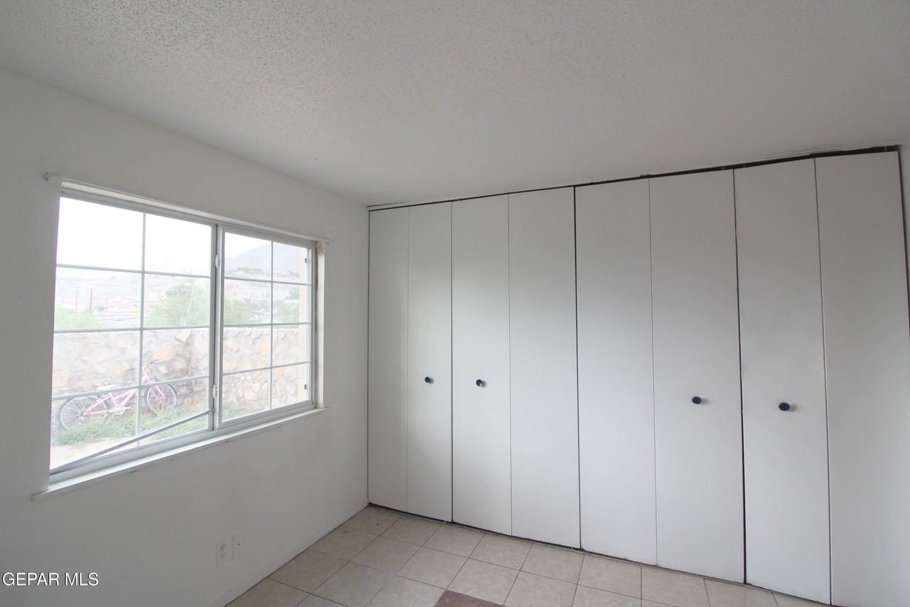 5200 Carousel Dr #2 - Photo 4 of 16