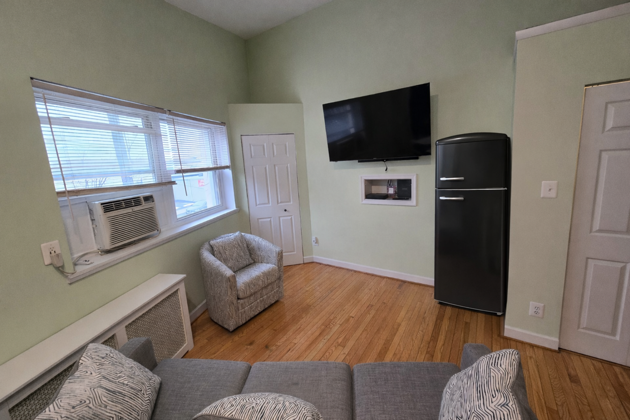 2327 S Croskey St - Photo 2 of 29